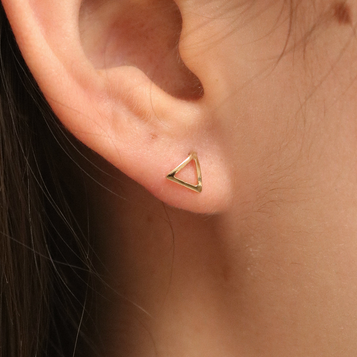 Simple triangle studs-2