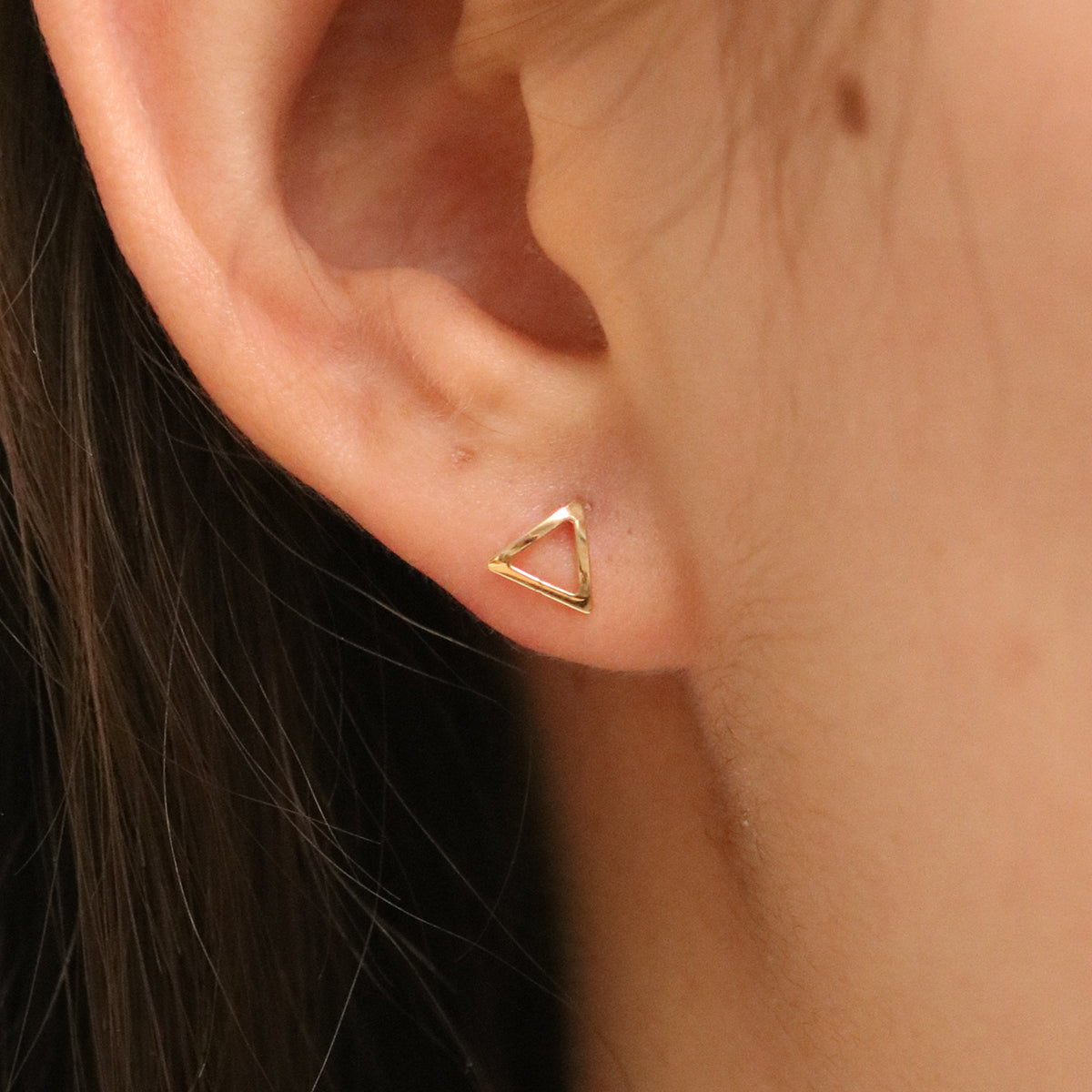 Simple triangle studs-1
